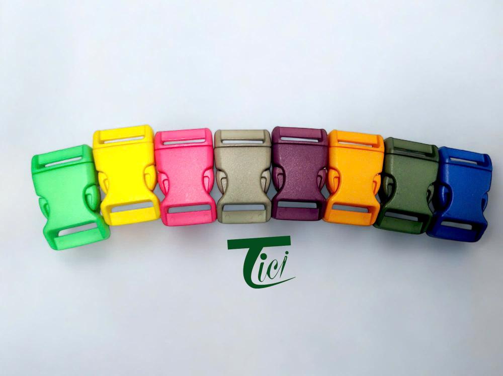 Plastic Buckle 005